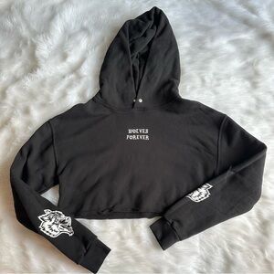 Darc Sport She Wolves 4Ever “Pierce” (Cropped) Hoodie in Black sz Small